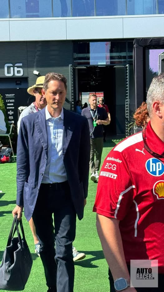 John Elkann 短訪：回顧車隊“艱難”的賽季及領隊的新合約