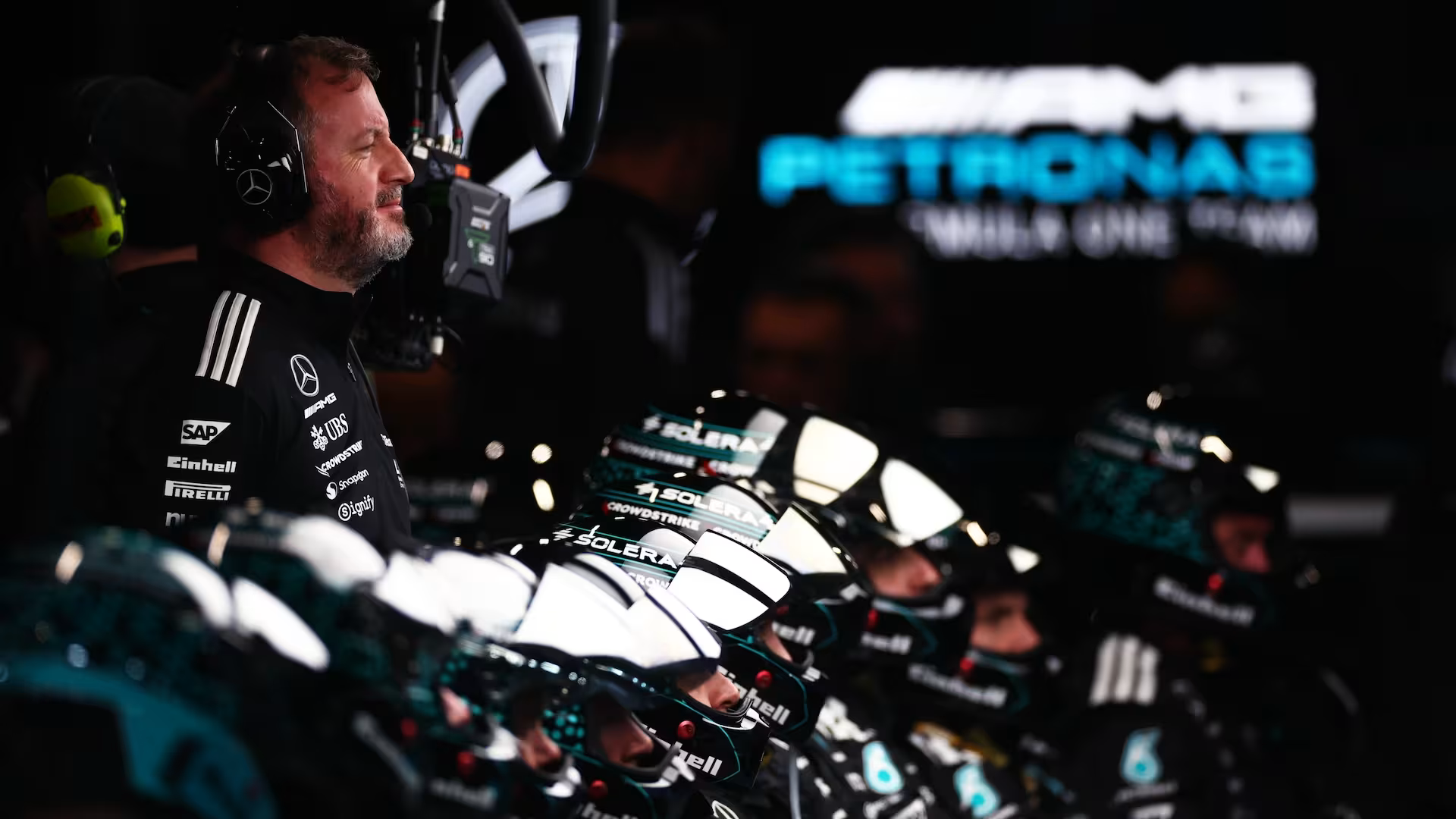 F1 透視內幕：Mercedes AMG F1 公關主管Bradley Lord 談如何協助車手與媒體互動